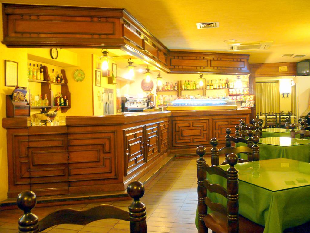 Hotel Restaurante Las Galias Суэра Ресторан фото